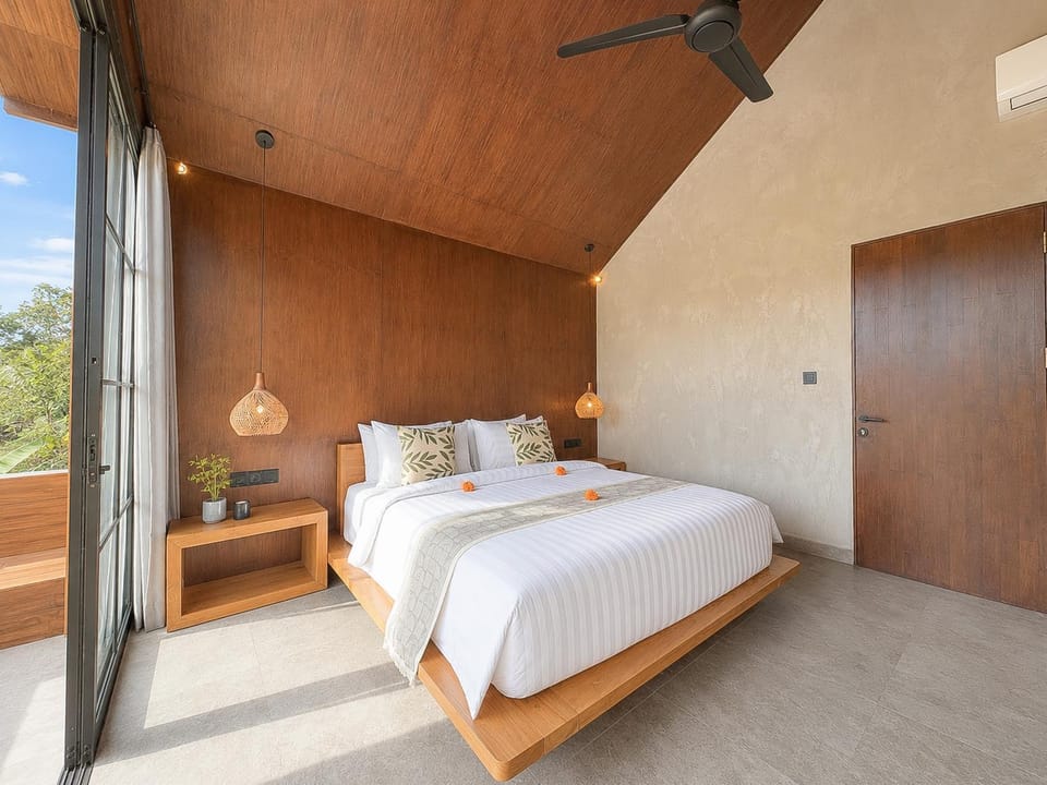 Bed, Photo of the whole room, Bedroom