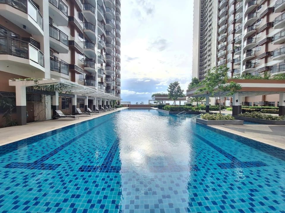 Swimming pool, Swimming pool