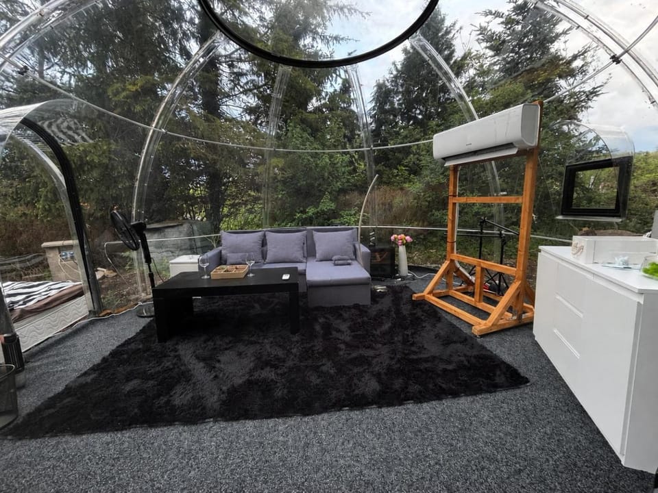 Skyhomes Bubble Hotel Luxury tent in Prague