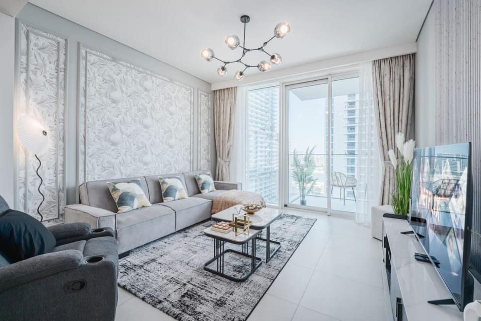 FIRST CLASS 1BR Beachfront Bliss Sea Views Apartment in Dubai