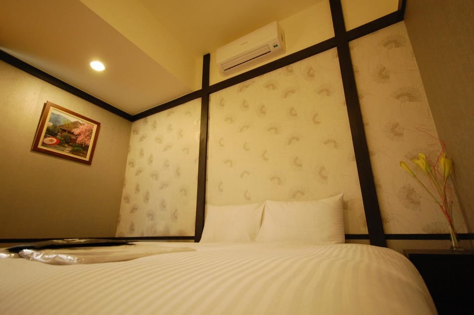 Decorative detail, bunk bed