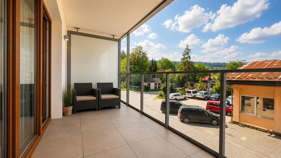 Property building, Day, Balcony/Terrace, Seating area