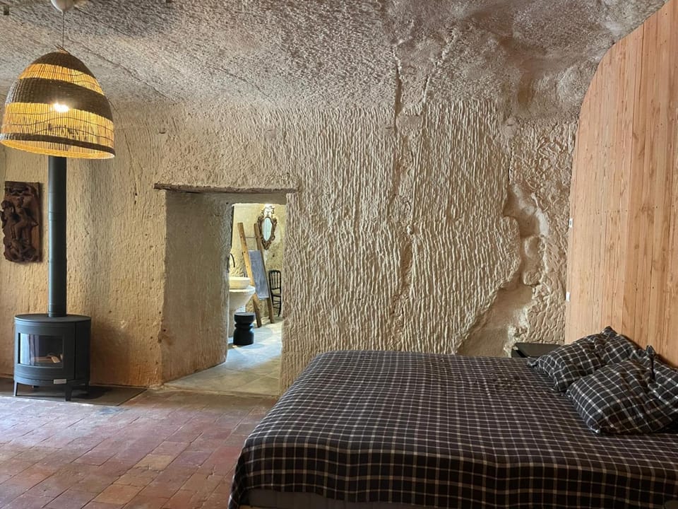 Le Cocon de Pierre Gîte troglodyte d'exception au Domaine de Racan House in Centre-Val de Loire