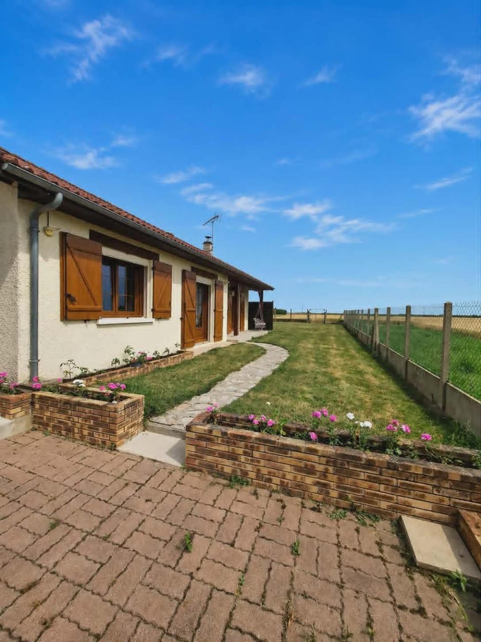 Property building, Garden