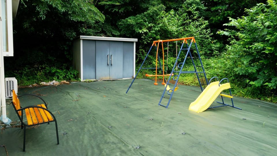 Day, Children play ground