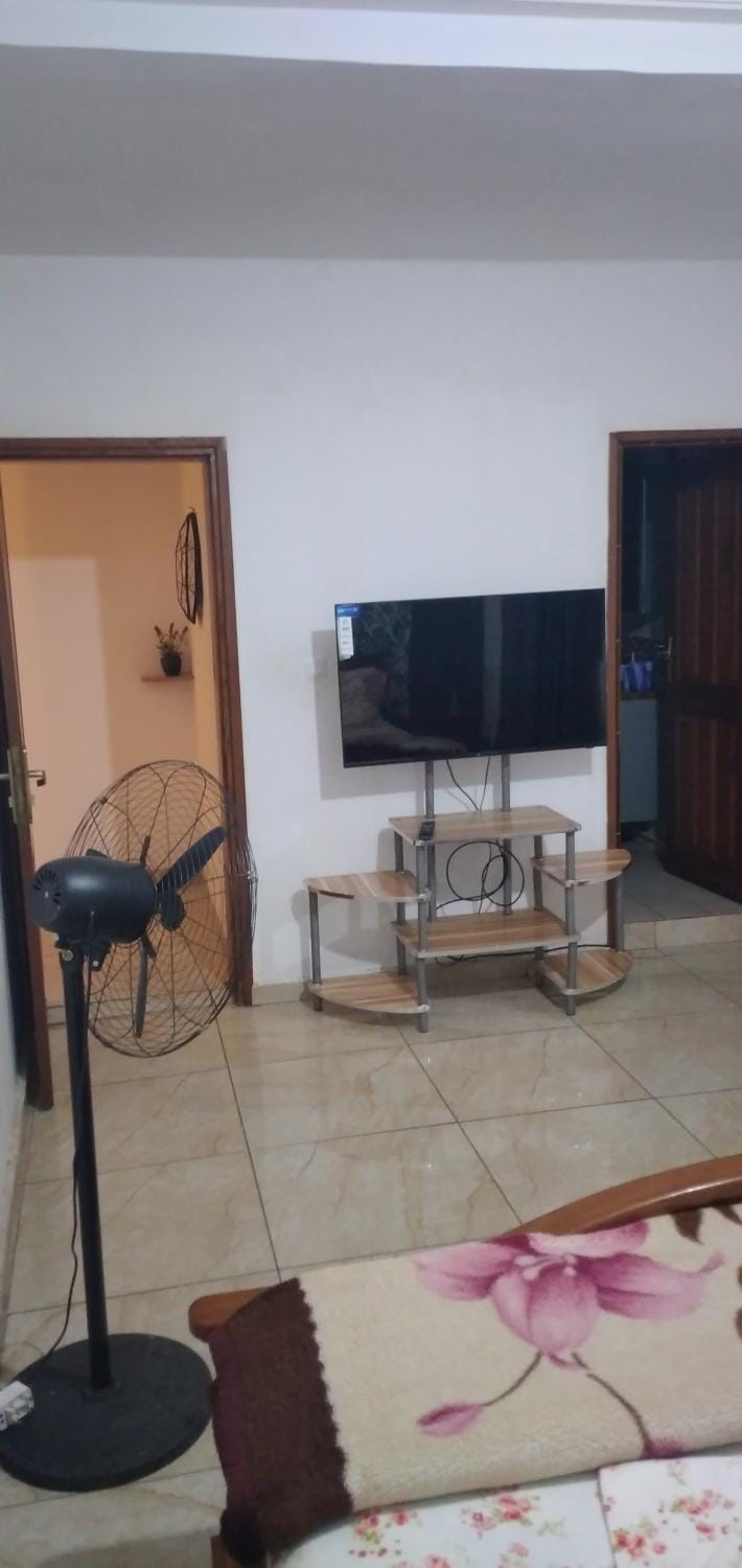 F3 Rouge chez Albertine Apartment in Douala