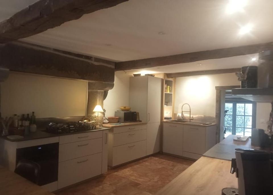 Grande maison conviviale dans le centre historique House in Auvergne-Rhône-Alpes