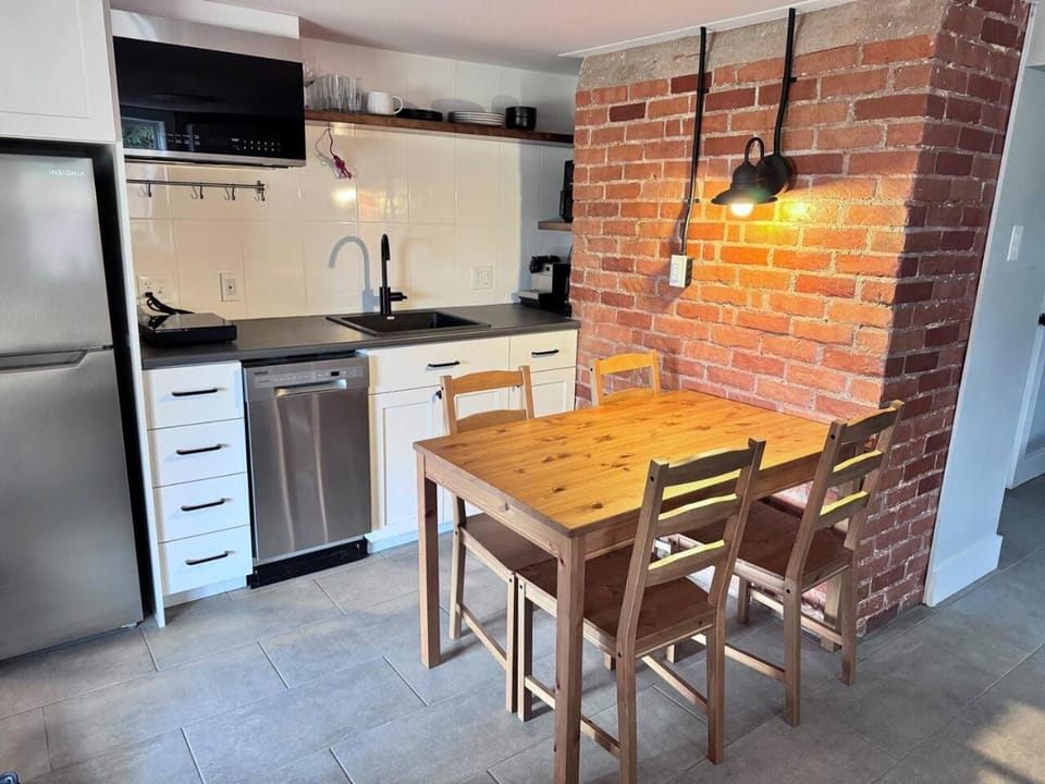 Private 1BR Garden Suite Brand new Apartment in Antigonish