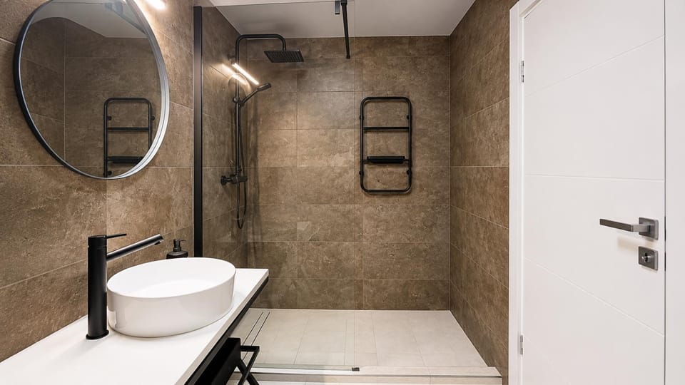 Shower, Bathroom