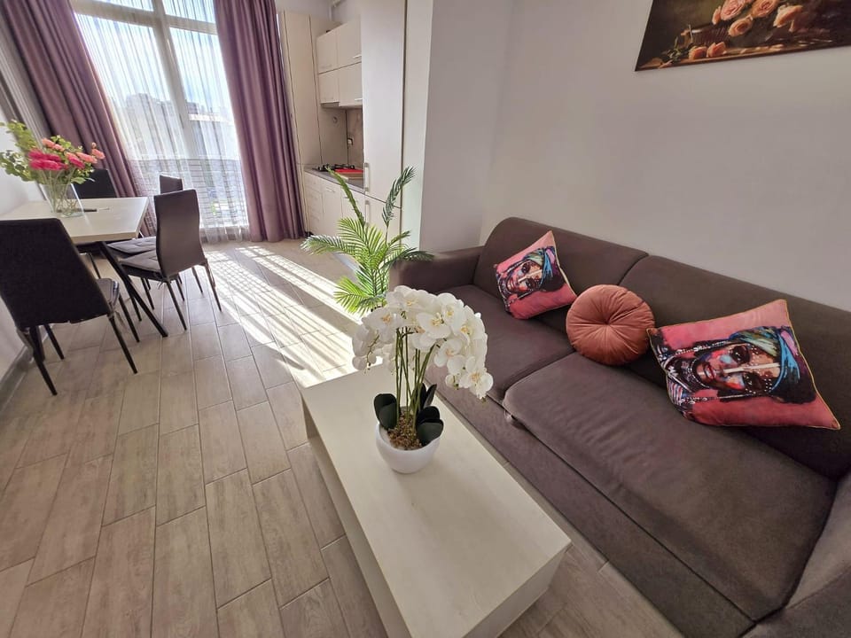 Luxury Double Studio -Beach Pool & Spa Resort Apartment in Constanța County