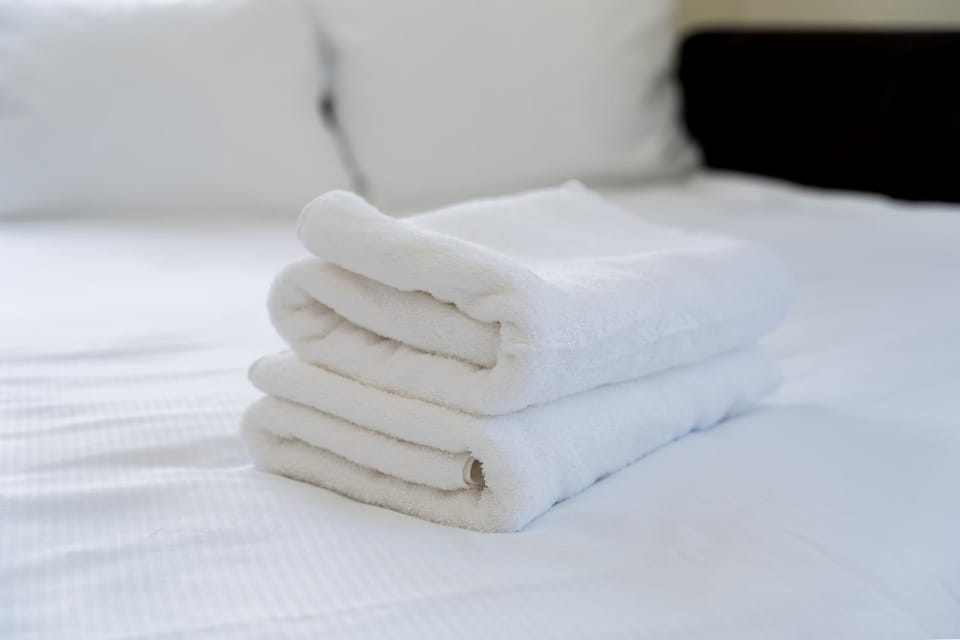 Bed, Photo of the whole room, towels