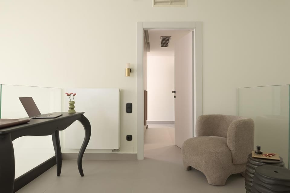 Business facilities, Seating area