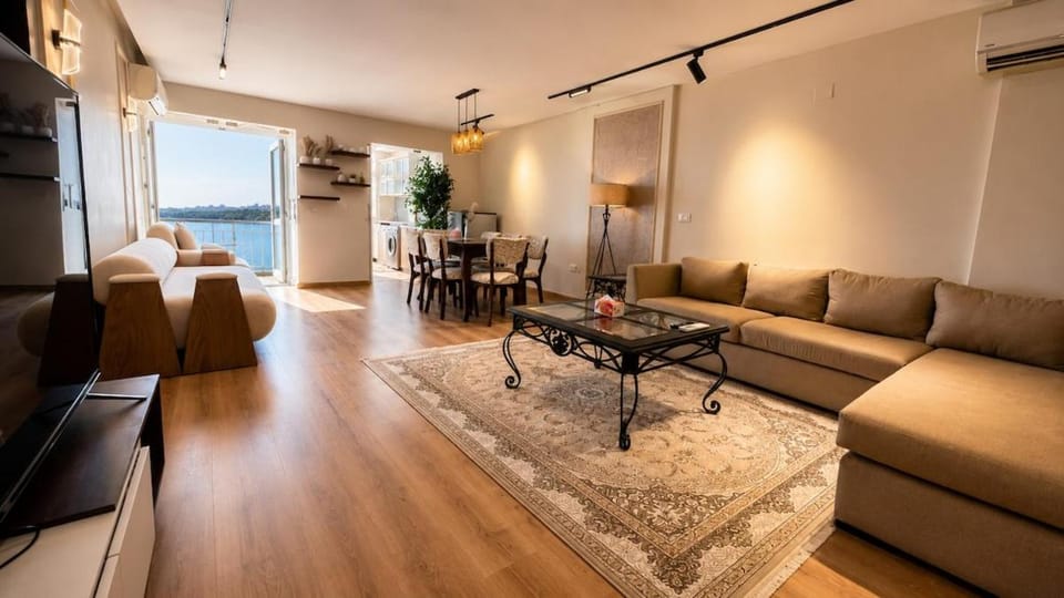 Luxury apartment with a panoramic view of the Nile Apartment in Cairo