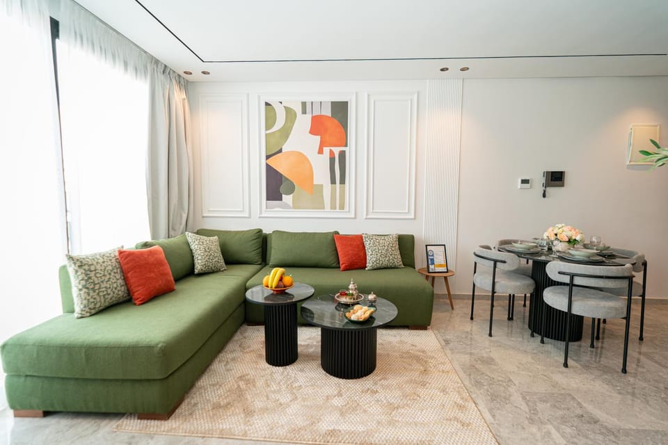 Luxury Stay Oasis Station Free Parking Fast Wi-Fi Apartment in Casablanca