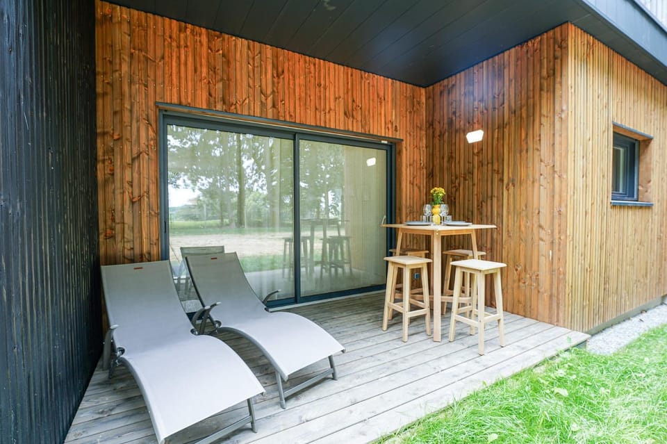 Cottage N°44, Golf et piscine commune, 2 chambres House in Pays de la Loire