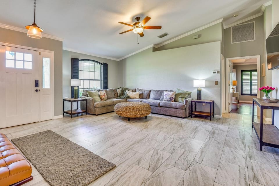 Group-Friendly Palmetto Oasis Near Beaches House in Tampa Bay