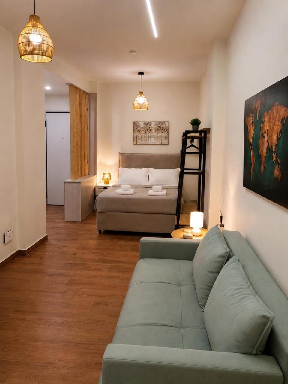 Bed, TV and multimedia, Living room, Photo of the whole room, Seating area, Bedroom