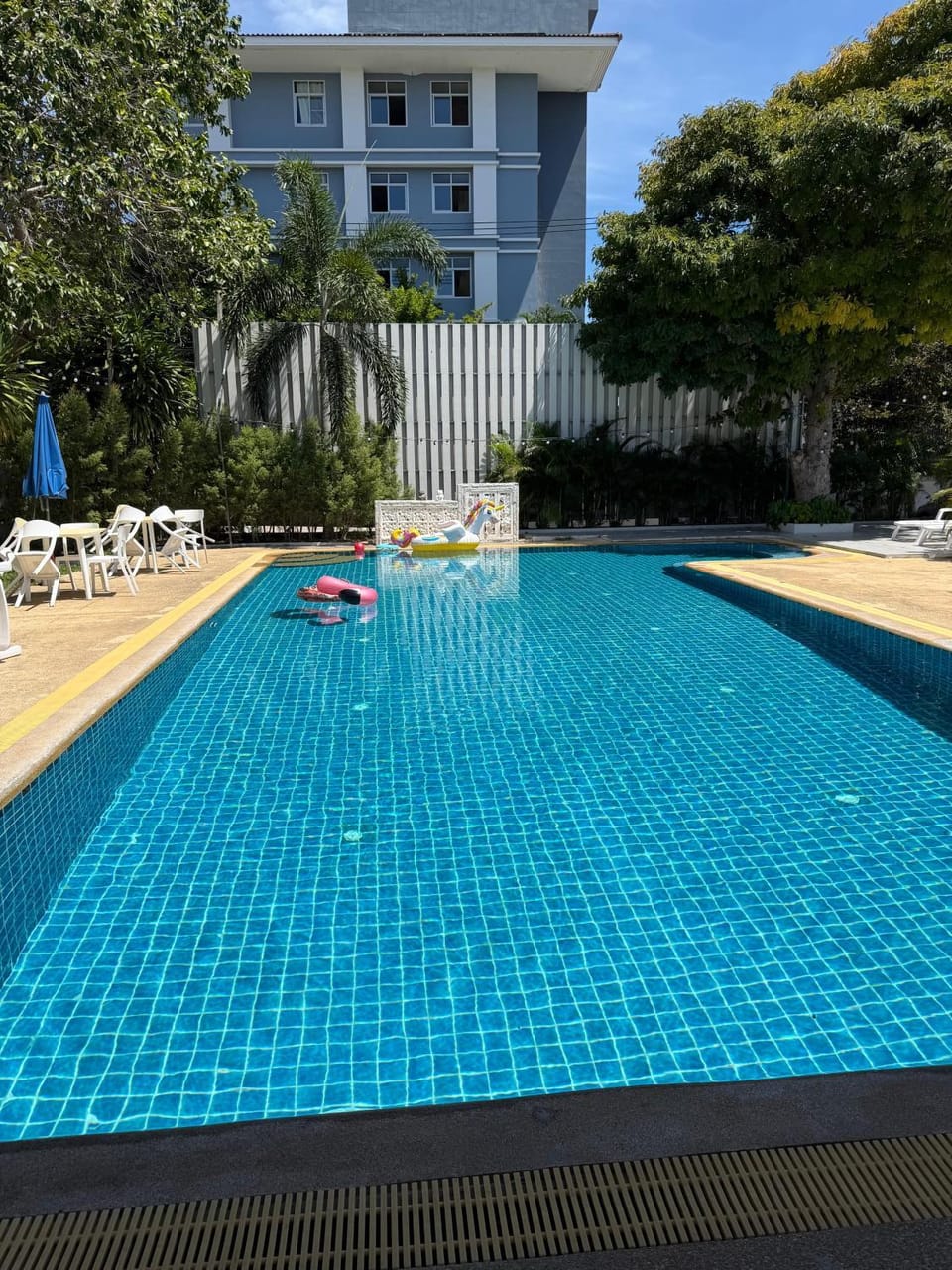 Day, Pool view, Swimming pool, Swimming pool, sunbed