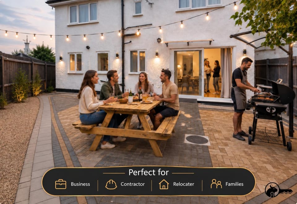 Sleeps12, Working space, Game room & Free Parking House in London Borough of Ealing