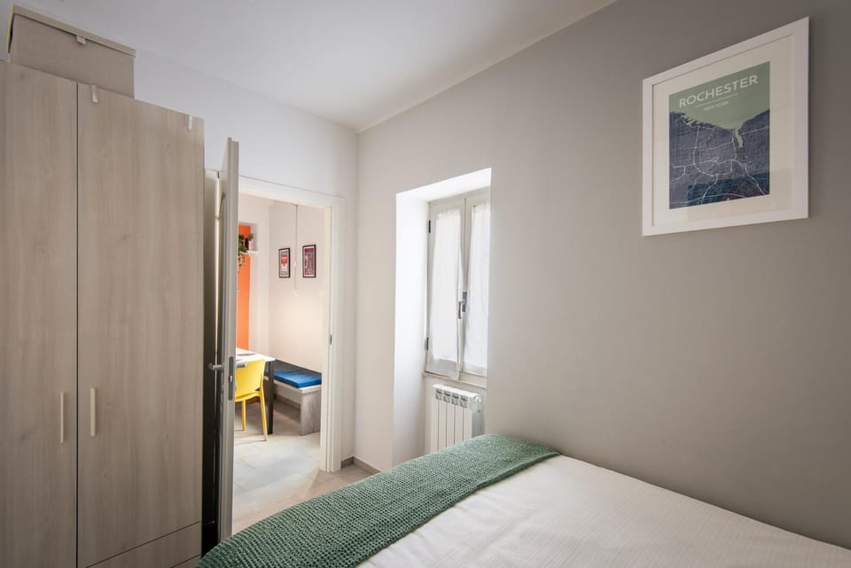 Bedroom, air conditioner