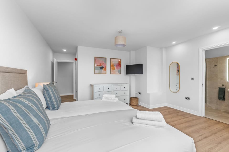 Bathroom, Bedroom