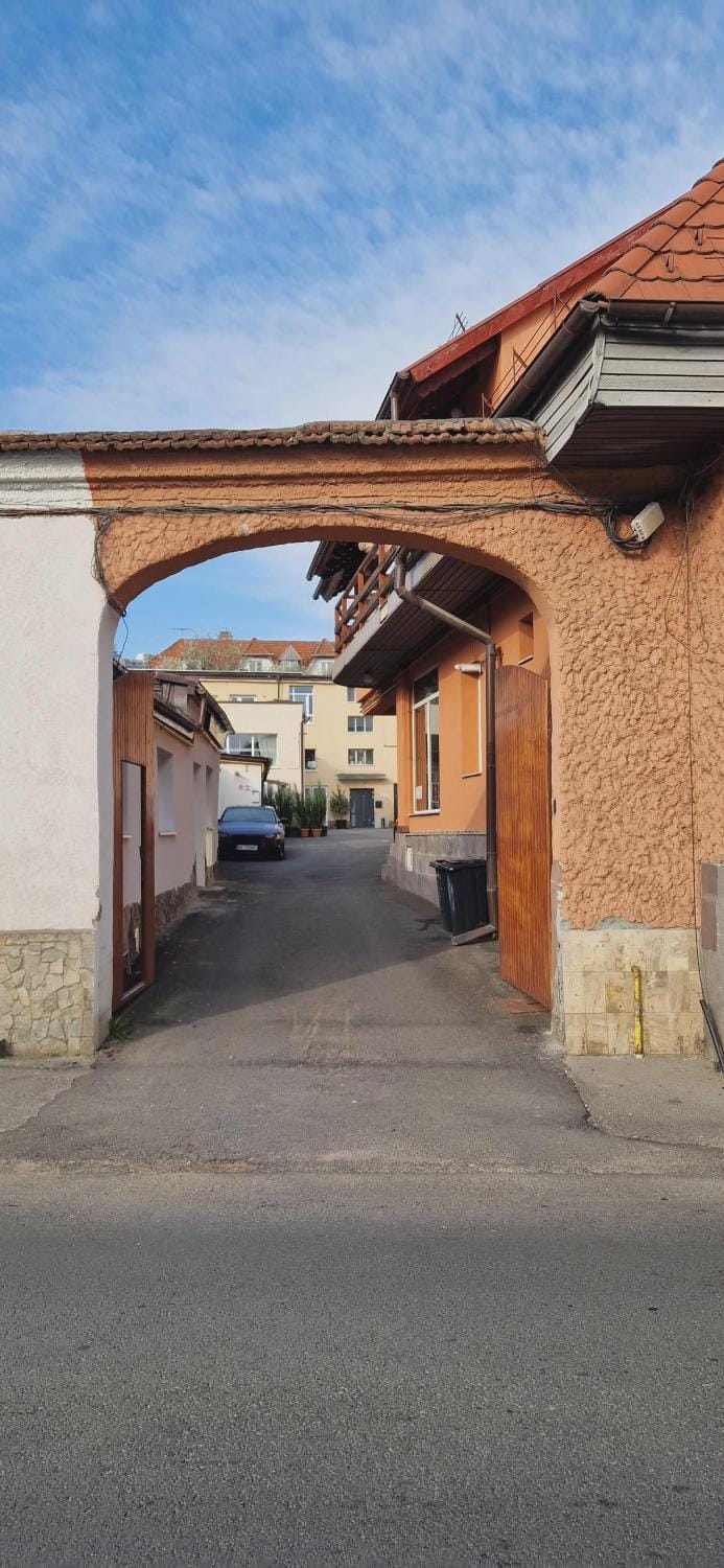 Property building, Neighbourhood, Street view, Inner courtyard view
