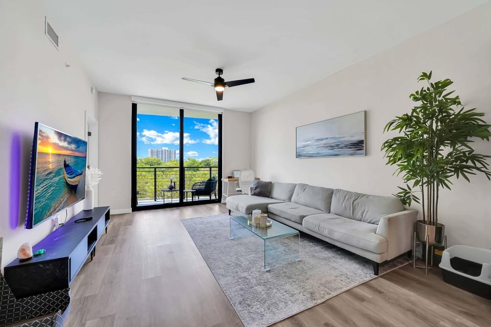 Modern Miami Getaway Near Design District & Beach Apartment in Miami Shores