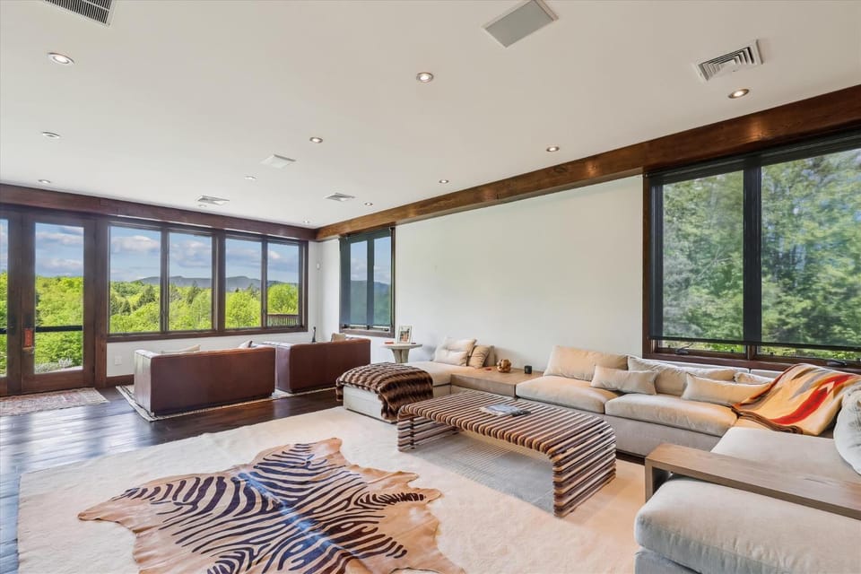 Mountain Zen House in Morristown