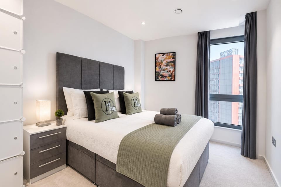Bed, Photo of the whole room, Bedroom, hair dryier, heating, internet, towels, wardrobe