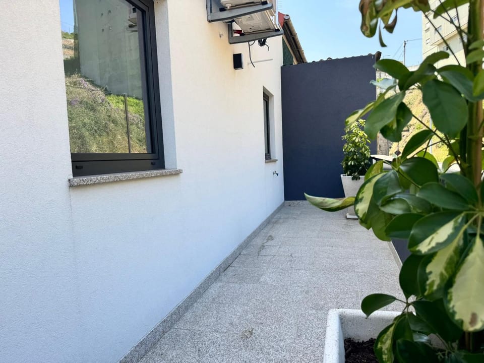 Property building, Balcony/Terrace