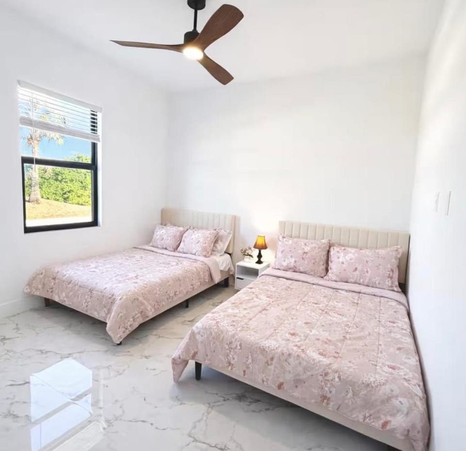 Sunny Lehigh Stay House in Lehigh Acres