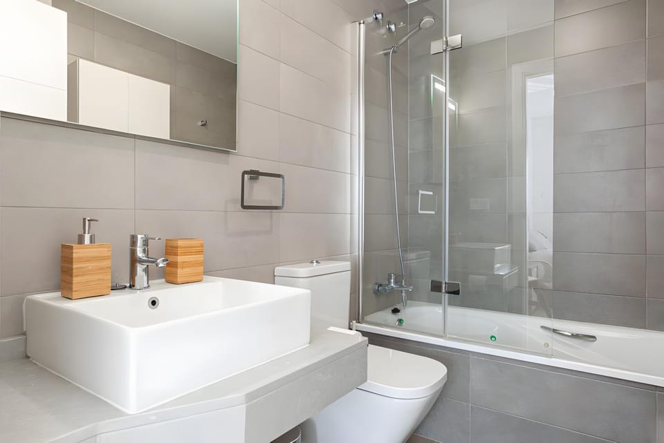 Bathroom, Living room