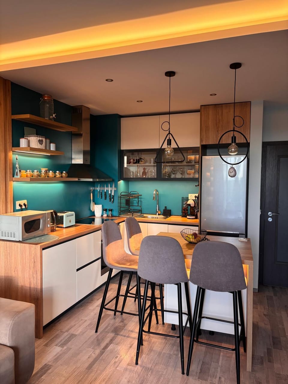 Kitchen or kitchenette