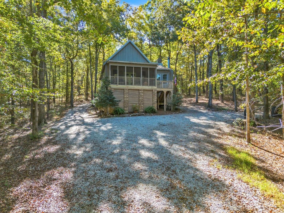 Eagle's Treehouse House in Lake Martin