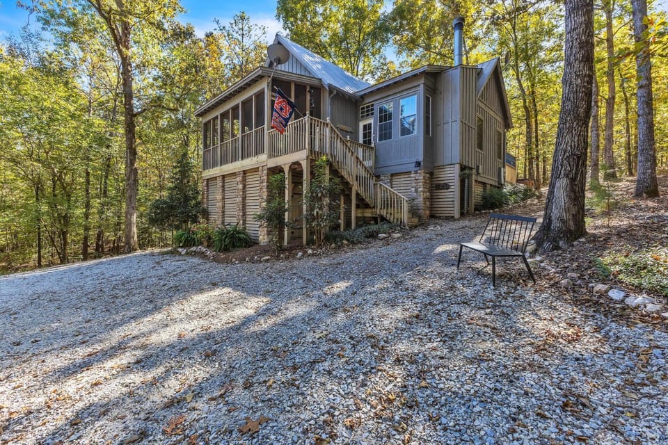 Eagle's Treehouse House in Lake Martin