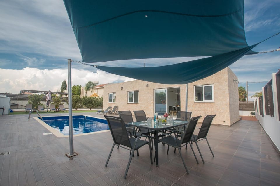 Seating area, Swimming pool