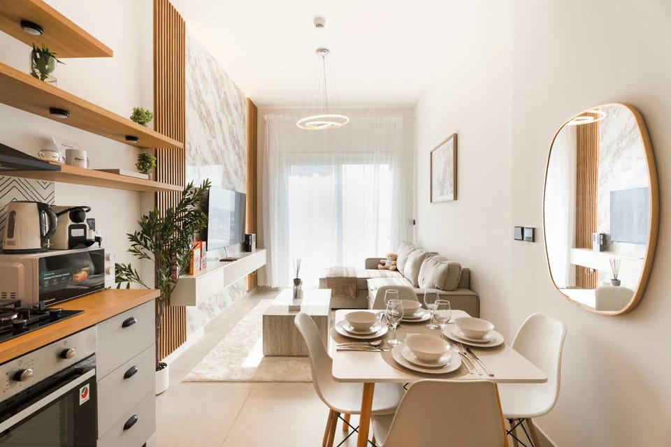 Rentico - Luxury 1BR 5 Min to Dubai Hills Mall Apartment in Dubai