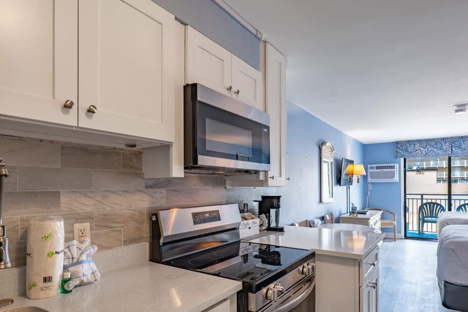 Completely Updated Oceanview Suite Sea Mist 50611 House in Myrtle Beach