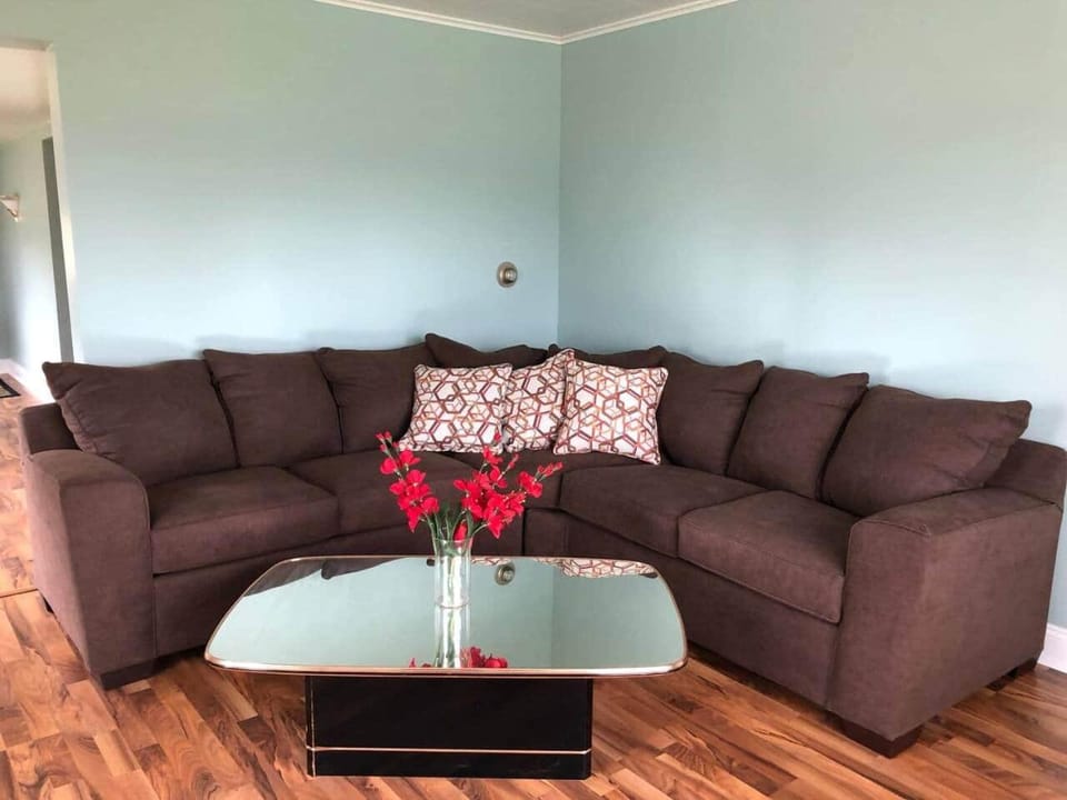 Cozy 3BR Retreat Near Warren Dunes & Breweries House in Sawyer