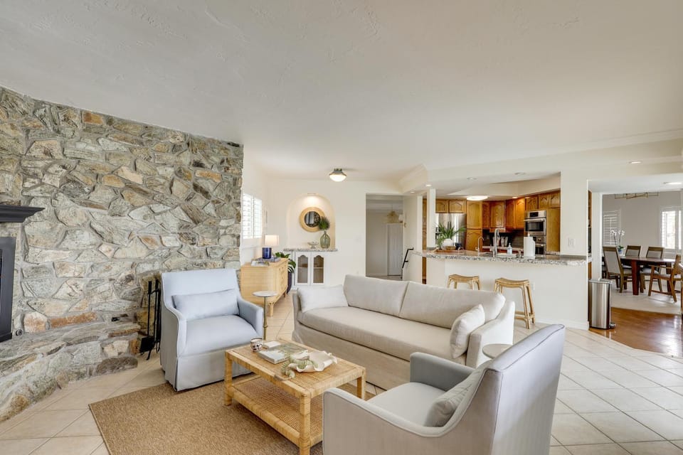 Golf Course Retreat: Pool, RV/Boat Pkg, Lake Views House in Lake Havasu City