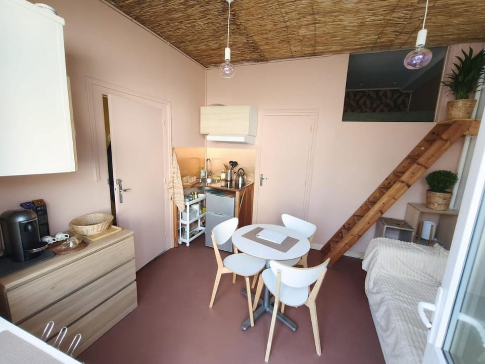 Independent studio close downtown Morlaix Apartment in Morlaix