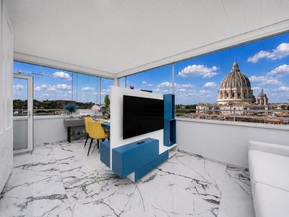 Day, TV and multimedia, View (from property/room), Balcony/Terrace, City view