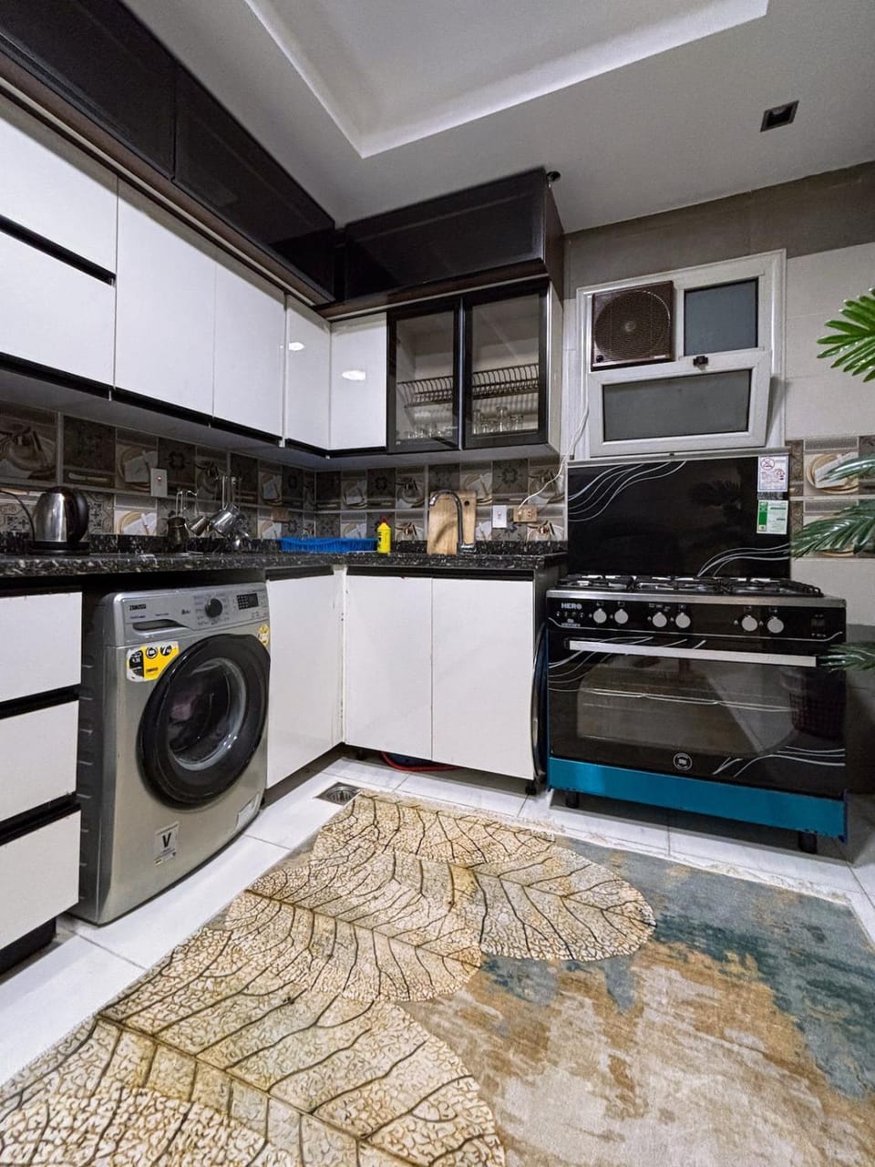 Elegant Oasis Modern 3BR Steps to Gamet AlDowal Apartment in Egypt