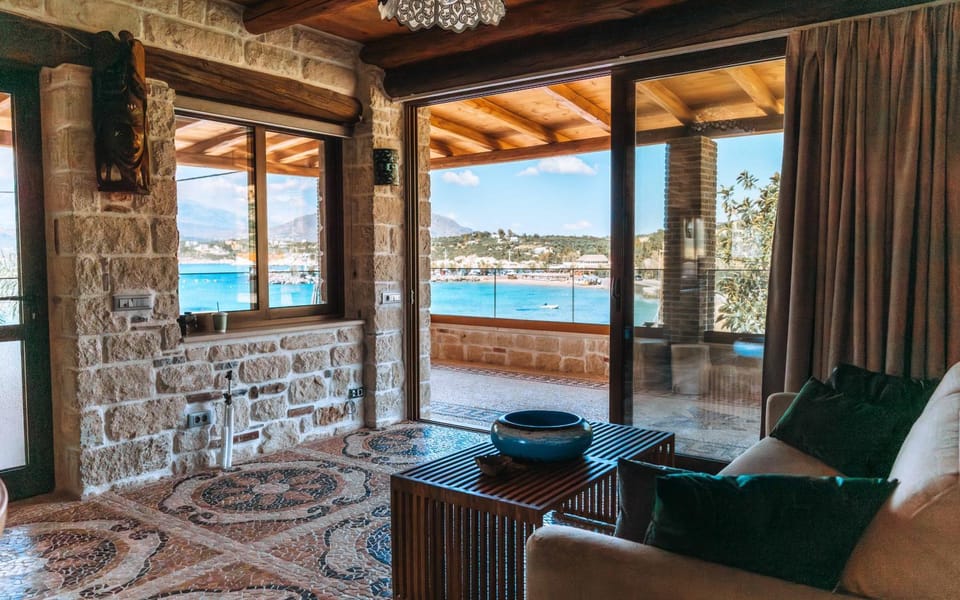 Seafront Apartment Minoa House in Crete Region