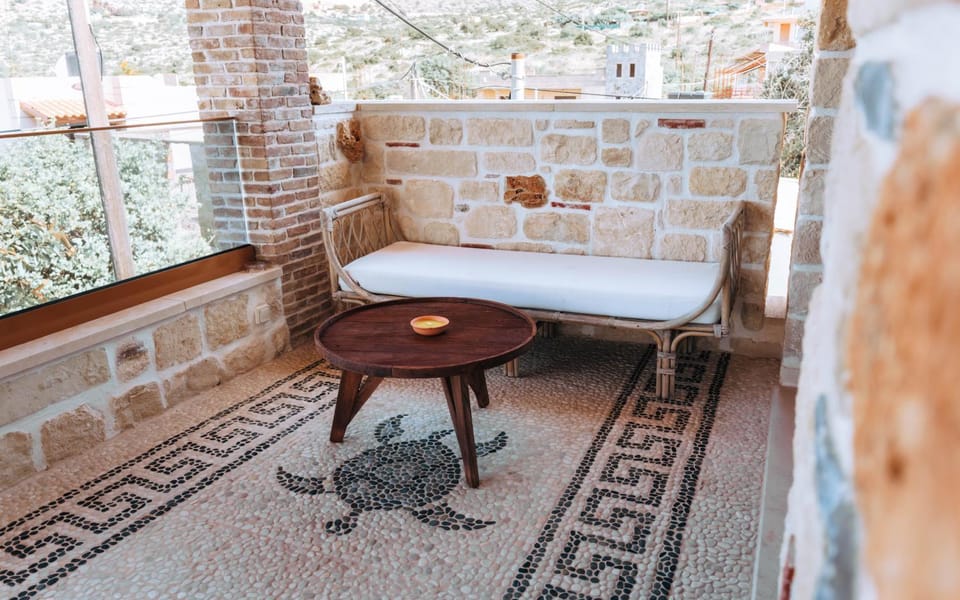 Seafront Apartment Minoa House in Crete Region