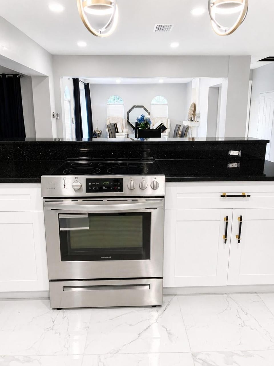 A Touch of Modern House in Lauderhill