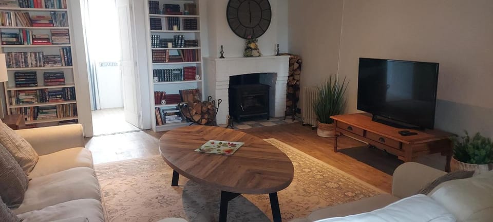 Library, TV and multimedia, Living room