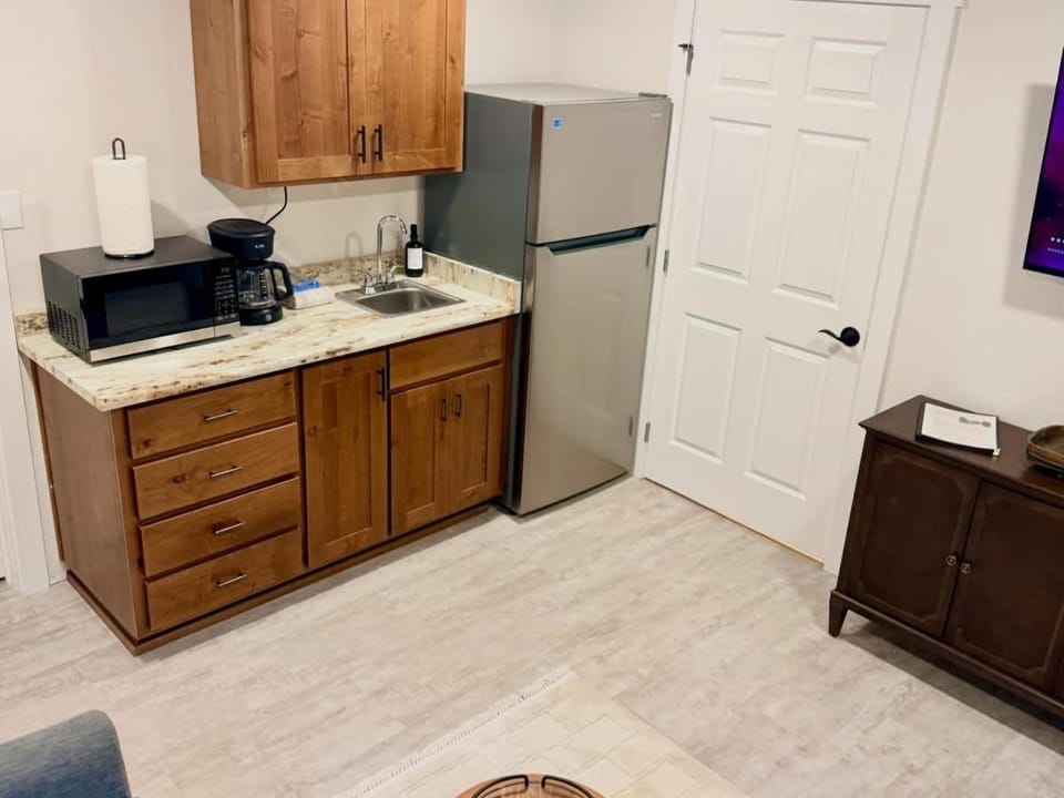 2 Room Suite with Kitchenette House in Grants Pass