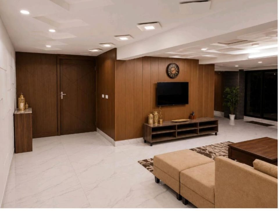 Communal lounge/ TV room, TV and multimedia, Living room, Seating area