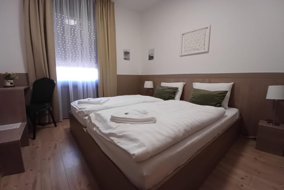 Bed, On site, towels